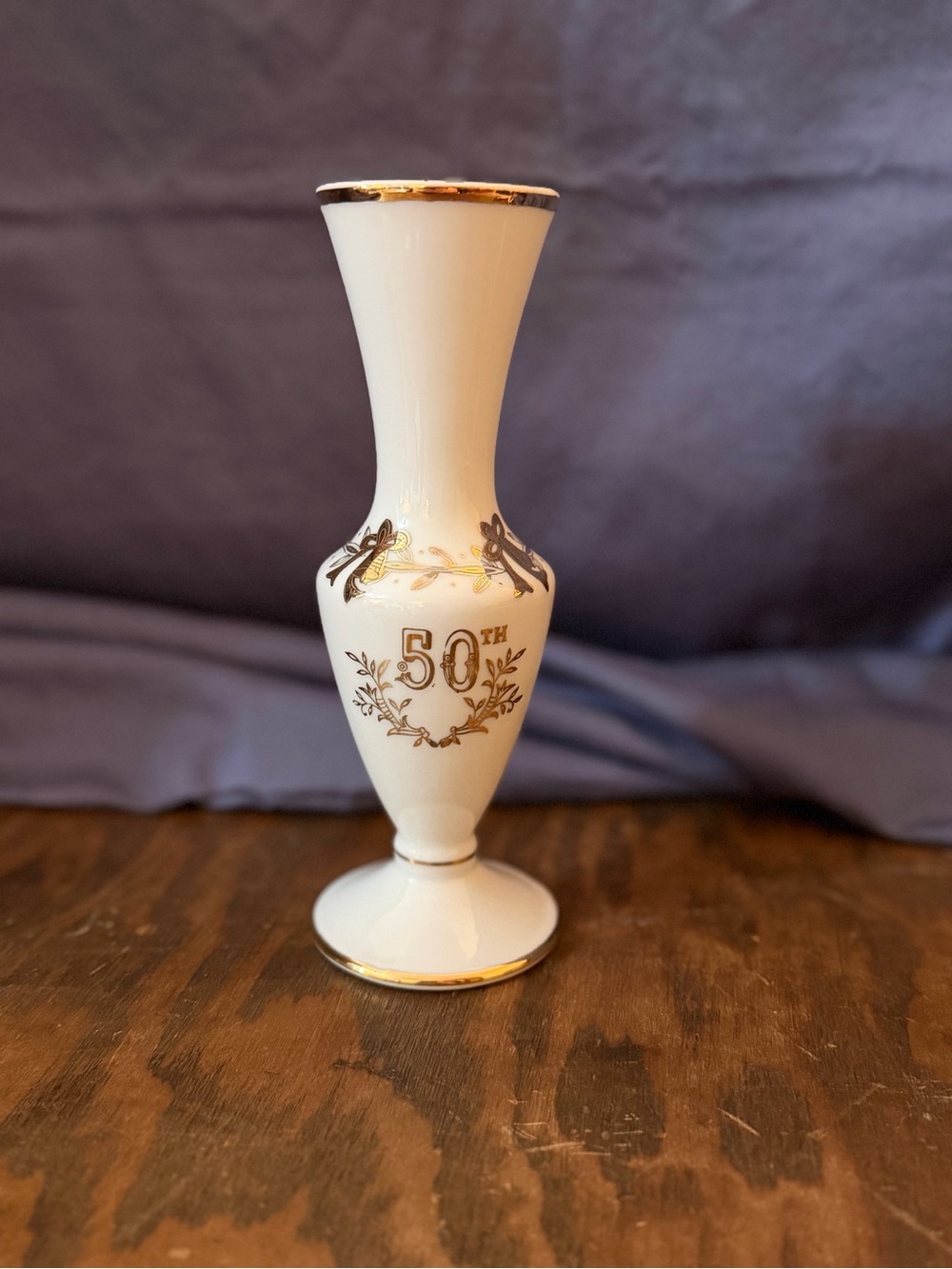 Vintage Lefton China #8050 50th Anniversary Bud Vase Gold Trim Japan 7”